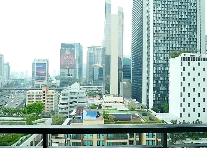 Spacious 3b3b Middle Of Near Embassy 4* 曼谷
