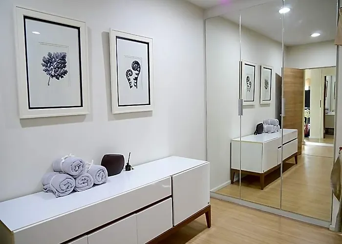 Spacious 3b3b Middle Of Near Embassy