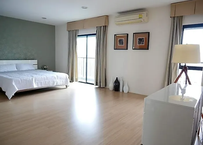 酒店 Spacious 3b3b Middle Of Near Embassy 4*